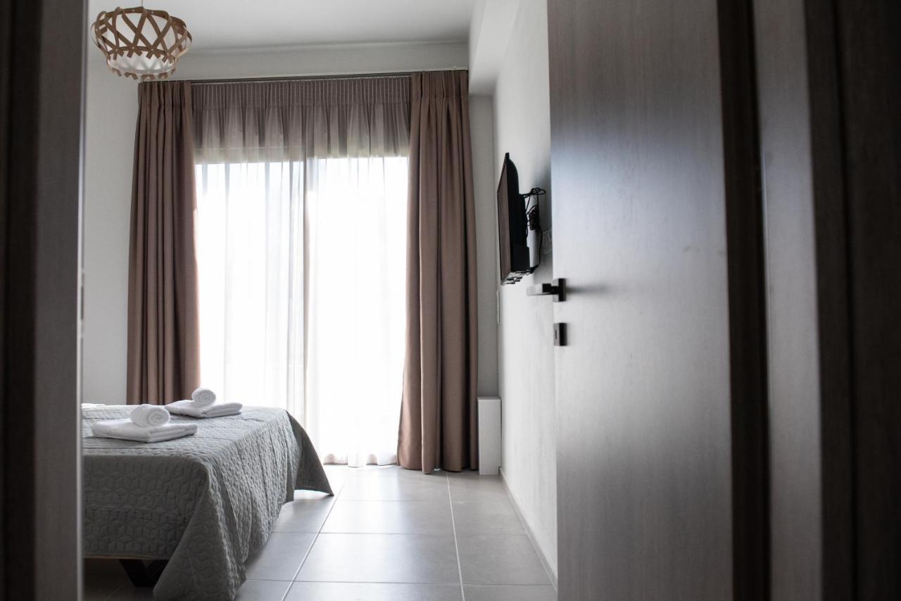 Luxury Autonomous Ground Floor Apartment Igoumenitsa Ngoại thất bức ảnh