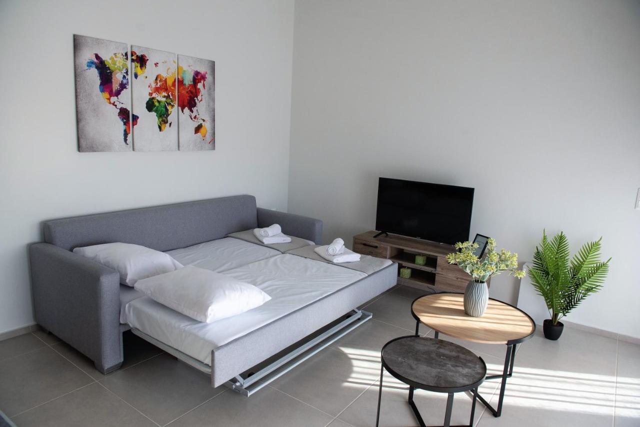 Luxury Autonomous Ground Floor Apartment Igoumenitsa Ngoại thất bức ảnh
